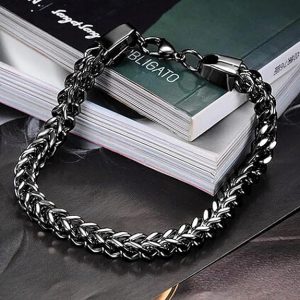 Fashion Frill Stylish Silver Bracelet