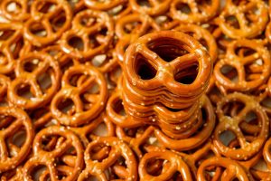 pretzels, baked goods, crispy, salty, delicious, nibble, salt pretzel, snacks, treats, stack, tasty, eat, food, food photography, pretzels, pretzels, pretzels, pretzels, pretzels, snacks, snacks, snacks, snacks