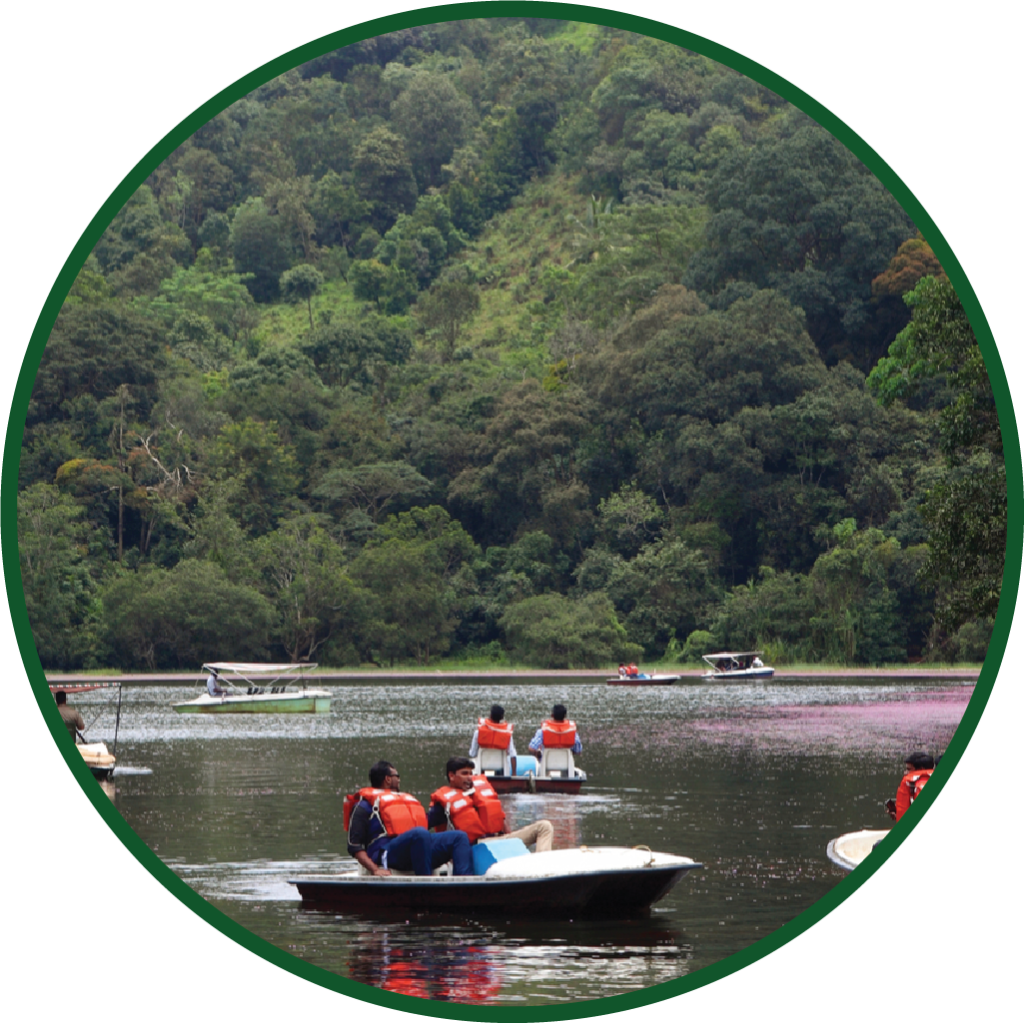 Boating in karapuzha Dam