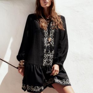 DRESS WITH CONTRAST EMBROIDERY