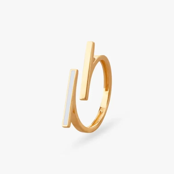 Linear Luxe Gold Finger Ring