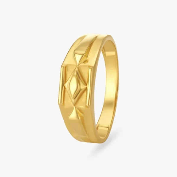 Geometric Pattern Gold Finger Ring