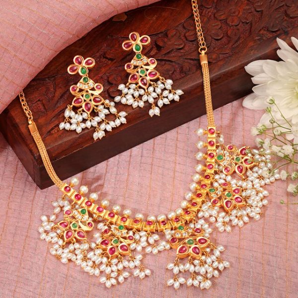 Elegant Guttapusala Necklace Set