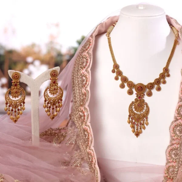 Exquisite Necklace Set