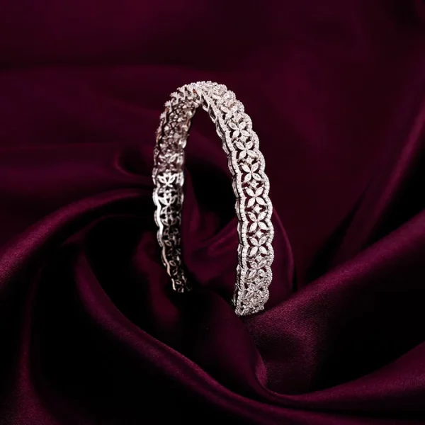 Silver Glinting Treasure Bangle